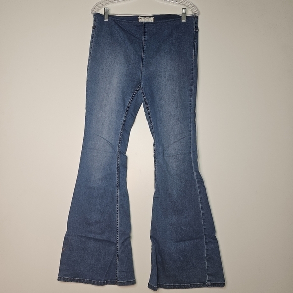 Free People Flare Penny Pull On Denim Jeans Blue Size 30 - Picture 3 of 12
